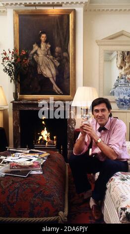 Bryan Ferry bei seinem Haus in London 1982 Stockfoto