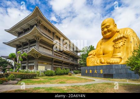 Paochueh Tempel und Maitreya Statue in taichung, taiwan. Übersetzung: Zur Zufriedenheit aller Stockfoto