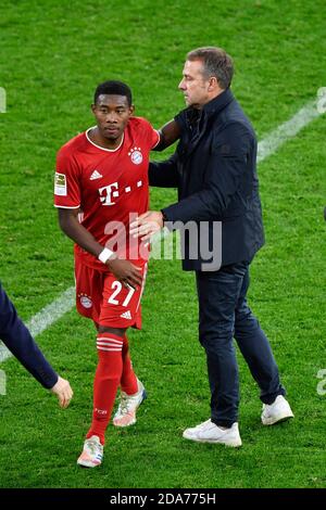 Finaljubilationstrainer Hans-Dieter 'Hansi' STREIFEN (M) und David ALABA (M) Fußball 1. Bundesliga, 7. Spieltag, Borussia Dortmund (DO) - FC Bayern München (M) 2: 3, am 7. November 2020 in Dortmund/Deutschland. Weltweite Nutzung Stockfoto