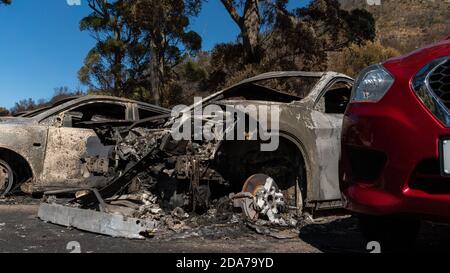 Verkohltes Auto nach den katastrophalen Buschfeuern Stockfoto