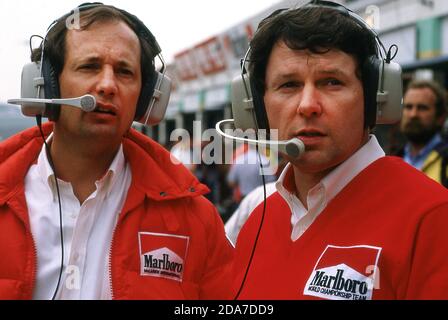 Ron Dennis und John Barnard beim Großen Preis von Portugal 1985 Estoril. Stockfoto