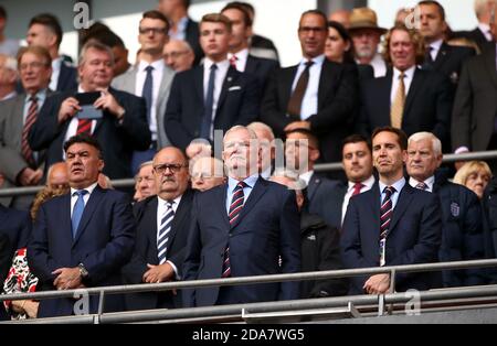 Datei Foto vom 07-09-2019 des Vorsitzenden des Fußballverbands Greg Clarke (Mitte) Stockfoto