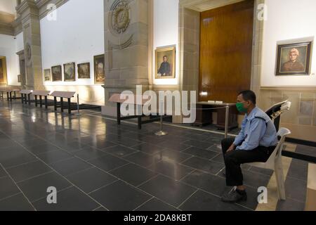 Kalkutta, Indien. November 2020. Im Inneren der Victoria Memorial Hall Gallery in Kalkutta, wiedereröffnet nach einer 7-monatigen Schließung aufgrund der COVID Pandemie. (Foto: Suraranjan Nandi/Pacific Press/Sipa USA) Quelle: SIPA USA/Alamy Live News Stockfoto