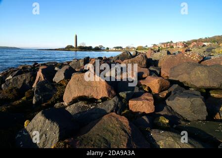 Das "Bleistift" Denkmal zur Erinnerung an die Schlacht von Largs, die etwas mehr als 1 Meile (1.6 km) südlich des Largs Stadtzentrum steht. Stockfoto