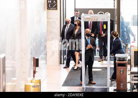 Washington, Usa. November 2020. Vizepräsident Mike Pence kommt für den republikanischen Senat-Caucus Luncheon. Kredit: SOPA Images Limited/Alamy Live Nachrichten Stockfoto