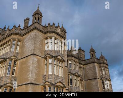 Dramatische brütende Country House, Englefield House, Englefield Estate, Thale, Reading, Berkshire, England, Großbritannien, GB. Stockfoto