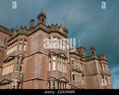 Dramatische brütende Country House, Englefield House, Englefield Estate, Thale, Reading, Berkshire, England, Großbritannien, GB. Stockfoto