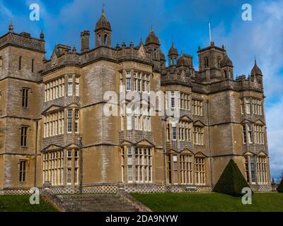 Dramatische brütende Country House, Englefield House, Englefield Estate, Thale, Reading, Berkshire, England, Großbritannien, GB. Stockfoto