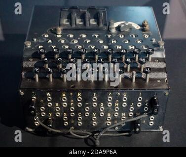 Sehr seltene deutsche Enigma-Codiermaschine mit bulgarischer kyrillischer Tastatur Stockfoto