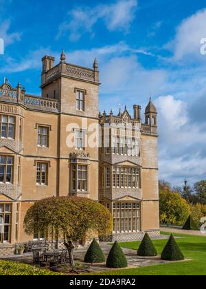 Blick auf Englefield House und Gärten, Englefield, Thale, Reading, Berkshire, England, Großbritannien, GB. Stockfoto