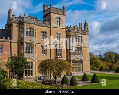 Blick auf Englefield House und Gärten, Englefield, Thale, Reading, Berkshire, England, Großbritannien, GB. Stockfoto