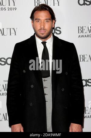 Nov 25, 2019 - London, England, UK - die Beauty Awards 2019 mit ASOS, City Central bei HAC Photo Shows; James Lock Stockfoto