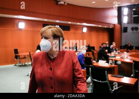 Berlin, Deutschland. November 2020. Bundeskanzlerin Angela Merkel kommt zur wöchentlichen Kabinettssitzung der Bundesregierung im Kanzleramt in Berlin. Quelle: Markus Schreiber/AP POOL/dpa/Alamy Live News Stockfoto