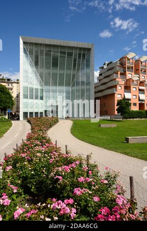 Bozen. Italien. Außenansicht des Museion, Museum für Moderne und Zeitgenössische Kunst (museo di arte moderne e contemporanea). Stockfoto