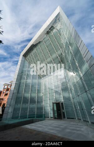 Bozen. Italien. Außenansicht des Museion, Museum für Moderne und Zeitgenössische Kunst (museo di arte moderne e contemporanea). Stockfoto