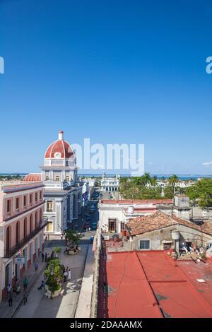 Kuba, Cienfuegos, Parque Martí , Blick auf den Palacio de Gobierno - jetzt das Rathaus Stockfoto