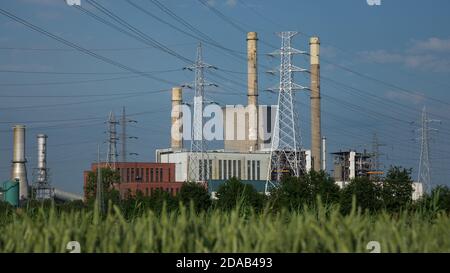 Industrielle Fabrik zur Herstellung von Elektrizität - Ruien, Belgien Stockfoto