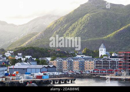 CityLine der norwegischen Stadt Svolvaer an den Lofoten inseln Stockfoto