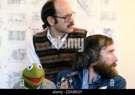 Jim Henson Frank Oz und Kermit in ihrem Studio London 1980 Stockfoto