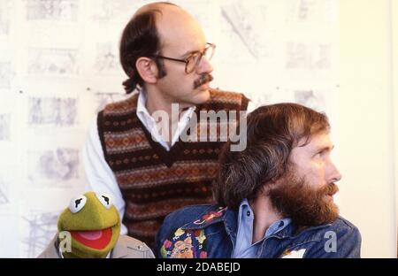 Jim Henson Frank Oz und Kermit in ihrem Studio London 1980 Stockfoto