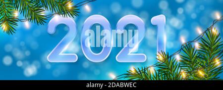 Blauer weihnachtlicher Hintergrund mit leuchtendem Bokeh, realistischen Kiefernästen, glänzenden Girlanden und Zahlen 2021 Stock Vektor