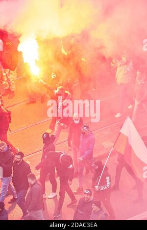 Warschau, Masowien, Polen. November 2020. Illegale Unabhängigkeit März Warsaw.in das Bild: Kredit: Hubert Mathis/ZUMA Wire/Alamy Live News Stockfoto