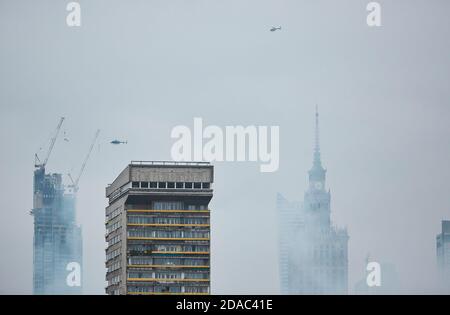 Warschau, Masowien, Polen. November 2020. Illegale Unabhängigkeit März Warsaw.in das Bild: Kredit: Hubert Mathis/ZUMA Wire/Alamy Live News Stockfoto