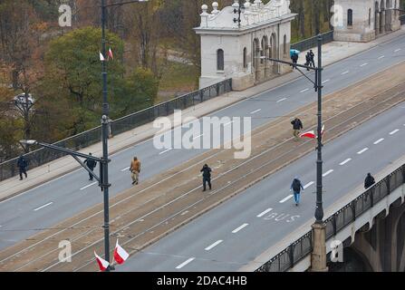 Warschau, Masowien, Polen. November 2020. Illegale Unabhängigkeit März Warsaw.in das Bild: Kredit: Hubert Mathis/ZUMA Wire/Alamy Live News Stockfoto