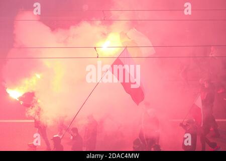 Warschau, Masowien, Polen. November 2020. Illegale Unabhängigkeit März Warsaw.in das Bild: Kredit: Hubert Mathis/ZUMA Wire/Alamy Live News Stockfoto