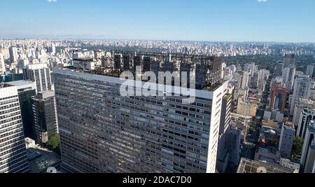 Luftaufnahme der Viertel Jardim Paulista, Jardins, Itaim Bibi und Ibirapuera von der Avenida Paulista, in der Nähe des Conjunto Nacional Gebäudes. Sao Paul Stockfoto