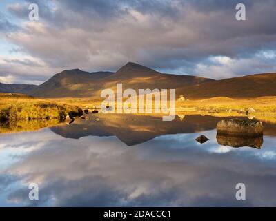 Herbst in Lochan na Stainge Stockfoto