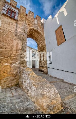 Puerta de Sancho IV, in Vejer de la Frontera, eine wunderschöne Stadt in Cadiz, Andalusien, Spanien Stockfoto