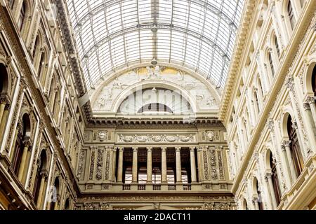 Interieur der Galleria Umberto I in Neapel Italien Stockfoto