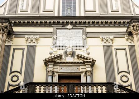 Außenansicht der Basilica di San Paolo Maggiore Kirche in Neapel Italien Stockfoto