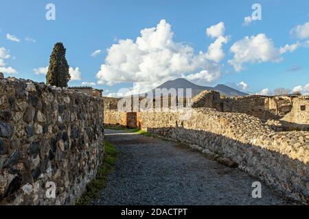 Landschaft von pompeji Dorf Ruinen mit Berg vesuv Stockfoto