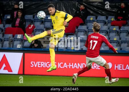 Broendby, Dänemark. November 2020. Martin Olsson (6) aus Schweden im internationalen Freundschaftsspiel zwischen Dänemark und Schweden im Broendby Stadion in Broendby. (Foto Kredit: Gonzales Foto/Alamy Live News Stockfoto