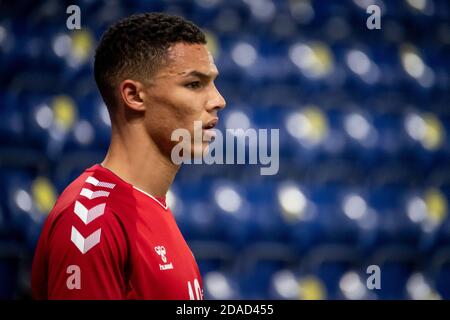 Broendby, Dänemark. November 2020. Alexander Bah (21) aus Dänemark im internationalen Freundschaftsspiel zwischen Dänemark und Schweden im Broendby Stadion in Broendby. (Foto Kredit: Gonzales Foto/Alamy Live News Stockfoto