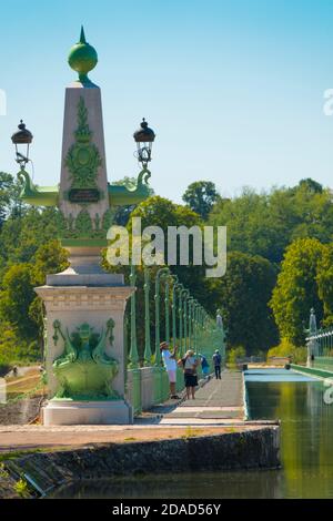 France,Loiret (45), Briare, Briare Kanalbrücke, 1896 von Eiffel erbaut, war sie bis 2003 mit ihren 662 Metern Länge die längste Kanalbrücke im W Stockfoto