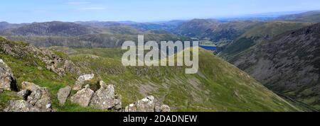 Sommeransicht von Middle Dodd Fell, Hartsop Valley, Kirkstone Pass, Lake District National Park, Cumbria, England, UK Middle Dodd Fell ist einer der 214 Stockfoto