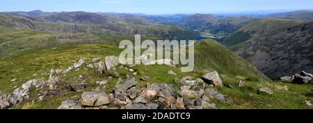 Sommeransicht von Middle Dodd Fell, Hartsop Valley, Kirkstone Pass, Lake District National Park, Cumbria, England, UK Middle Dodd Fell ist einer der 214 Stockfoto