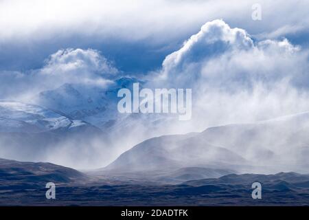 Sturmwolken Rollen über Mount Joseph, einem Teil der südlichen Alpen in der Nähe von Tekapo, Südinsel Neuseelands. Stockfoto