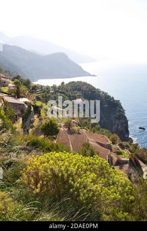 Geographie / Reisen, Spanien, Mallorca, Banyalbufar, Blick auf die zerklüftete Westküste bei Banyalbufar, Additional-Rights-Clearance-Info-not-available Stockfoto