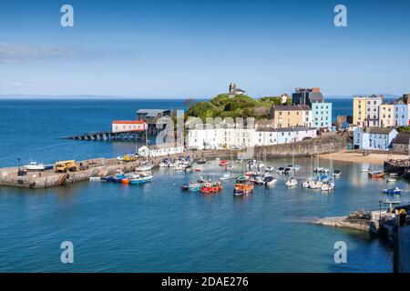 Tenby, Wales, UK, 14. Mai 2018 : Tenby Harbour, ein beliebter Badeort in Pembrokeshire und ein beliebtes Reiseziel für Touristen Stockfoto