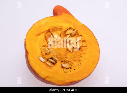 Gelbe Kürbis Gemüse isoliert auf weißem Hintergrund Stockfoto
