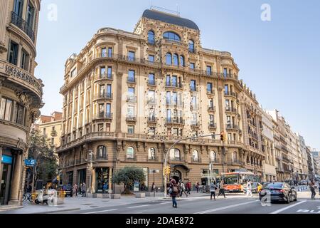 Barcelona, Spanien - 24. Feb 2020: Fassade des Hotels Ohla Barcelona in der Straße Laietana Stockfoto