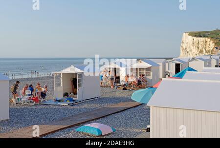 Mers-Les-Bains-Meer und die Klippen, Somme, Picardie, Hauts-de-France, Frankreich Stockfoto