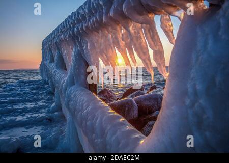 Schleswig-Holstein, eiskalt an der Ostsee. Travemünde Strand. Stockfoto