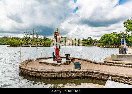 Hindu gott Figur, Wallfahrtsort und Hindu-Tempel Lord Shiva, Holy Lake Grand Bassin, Ganga Talao, Mauritius, Afrika, Indischer Ozean Stockfoto