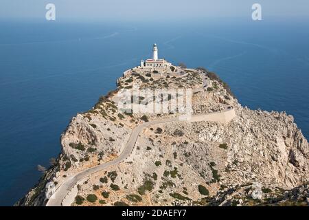 Geographie / Reisen, Spanien, Mallorca, Formentor, Blick mit Leuchtturm auf dem Cap de Formentor, Additional-Rights-Clearance-Info-not-available Stockfoto