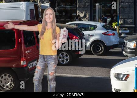 Kiew, Ukraine - Mai. 03, 2017: Straßenszene in Chreschtschatyk in Kiew, der Hauptstadt der Ukraine. Chreschtschatyk ist die Hauptstraße von Kiew, Ukraine Stockfoto